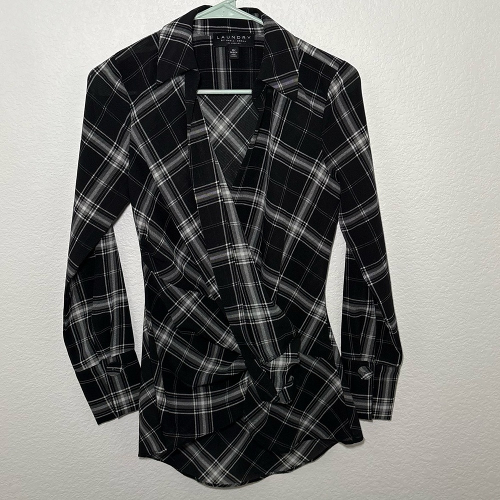 Laundry by Shelli Segal Black & White Plaid Twist Front Blouse